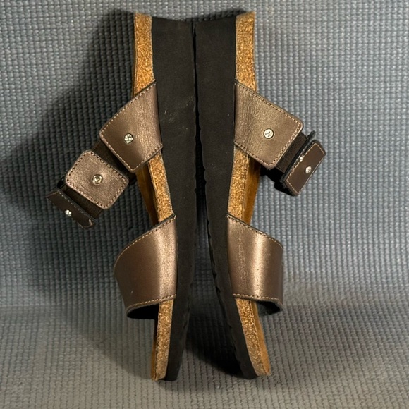Naot Women’s Ashley Metallic Leather Strap Wedge Sandals Size 9 US 40 EU - Picture 6 of 9